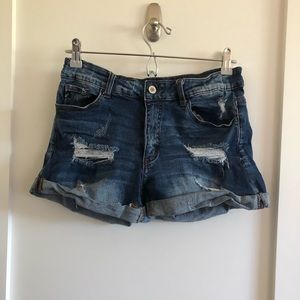 Cuffed denim shorts
